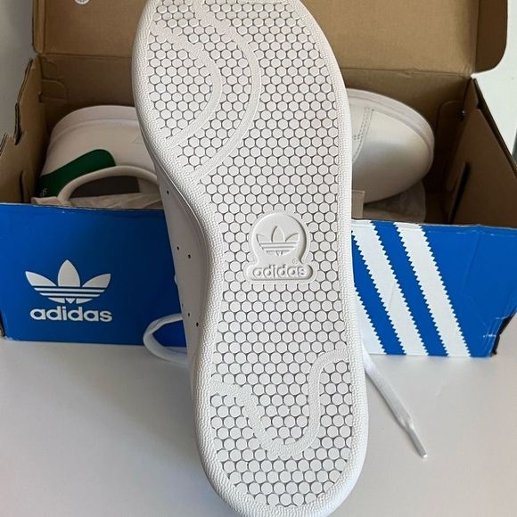 Rare womens sz 10 wide adidas Stan smith sneakers.  Never worn ever   - Picture 6 of 14
